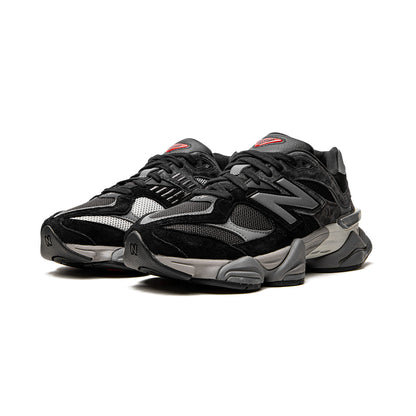 9060 Black Castlerock – Black, Charcoal Grey, Cream