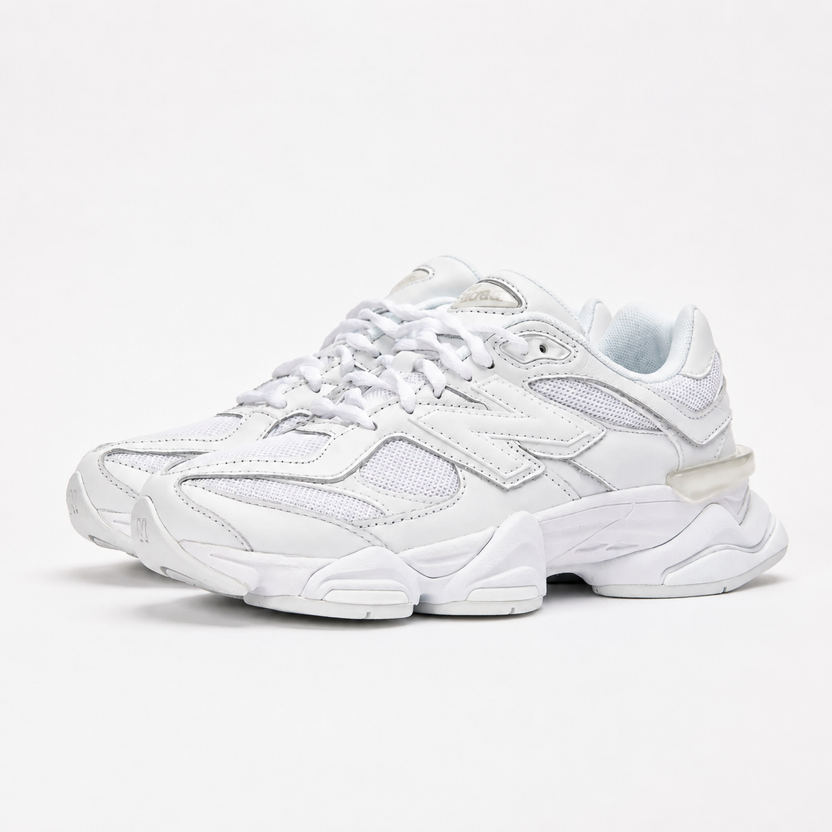 9060 Triple White – White