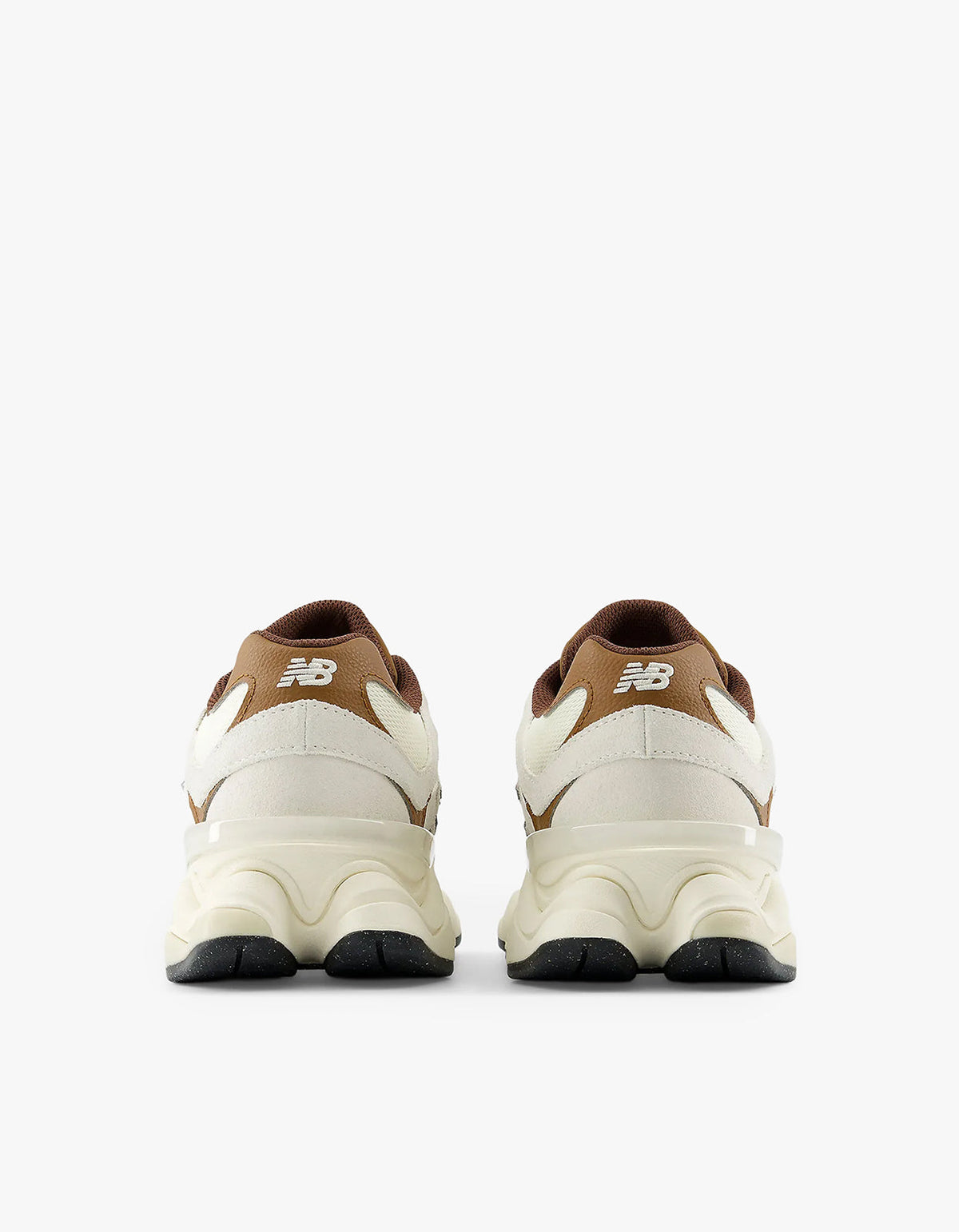 9060 Breakfast Tea & Angora – Cream, Tan Brown