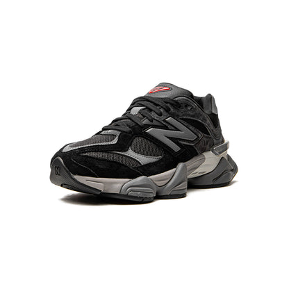 9060 Black Castlerock – Black, Charcoal Grey, Cream